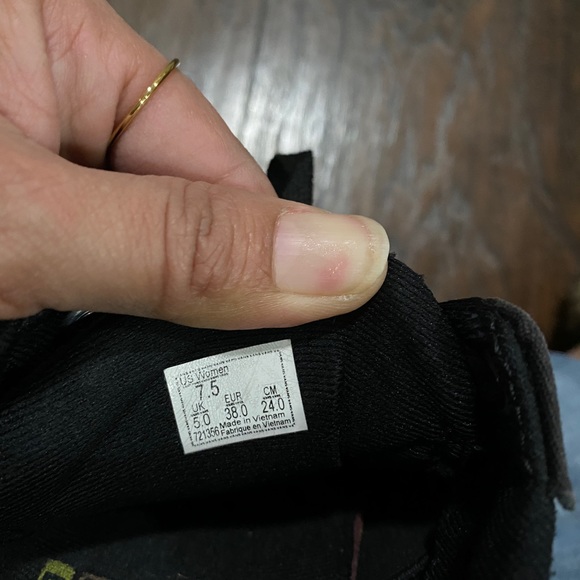 Cheetah Vans - Picture 2 of 2